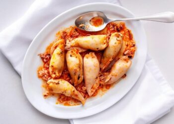 Portuguese Style Stuffed Squid (Lulas Recheadas)