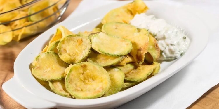 Greek Fried Zucchini (Kolokithakia Tiganita)