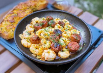 Gambas al Ajillo con Chorizo (Spanish Prawns and Chorizo)