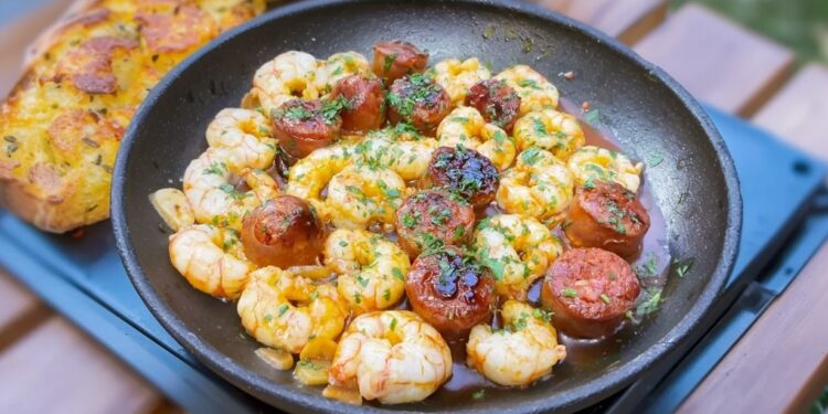 Gambas al Ajillo con Chorizo (Spanish Prawns and Chorizo)