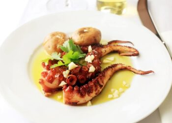 Portuguese-style grilled octopus (Polvo à Lagareiro)
