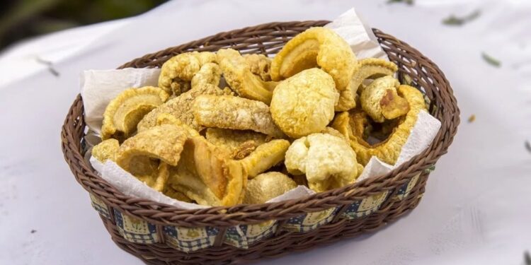 Portuguese torresmos