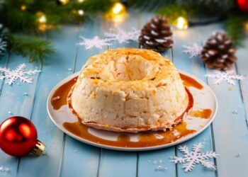 Portuguese molotof pudding