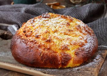 Pão de Deus (Portuguese Coconut-Topped Sweet Buns)