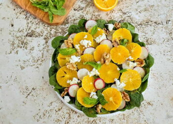 Slata Bortoqal (Moroccan Orange and Radish Salad)