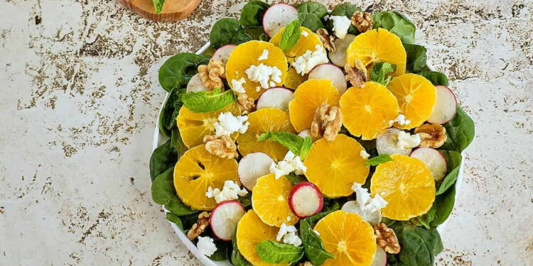 Slata Bortoqal (Moroccan Orange and Radish Salad)