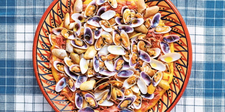 Xerem de Conquilhas (Algarve Cornmeal with Clams)
