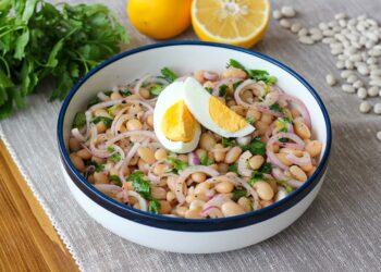 Piyaz (Turkish White Bean Salad)
