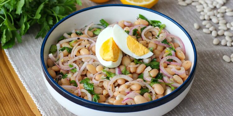 Piyaz (Turkish White Bean Salad)