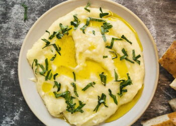 Skordalia (Greek Garlic and Potato Sauce)