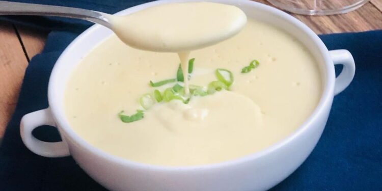 Vichyssoise (Chilled Potato and Leek Soup)