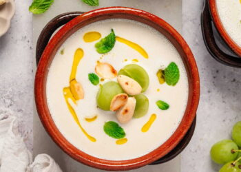 Ajo Blanco (Spanish Chilled Almond and Garlic Soup)