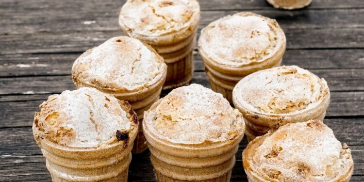 Pasteis de Feijao (Torres Vedras Bean and Almond Tartlets)