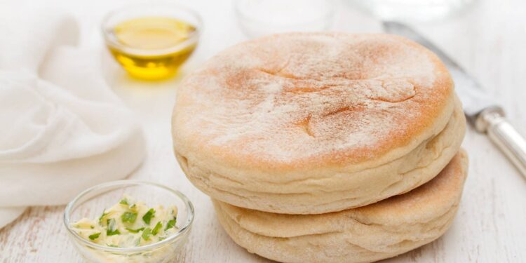 Bolo do Caco (Madeiran Garlic Butter Flatbread)