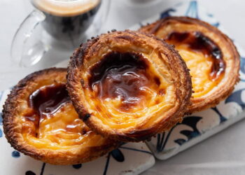 Pastéis de Nata (Portuguese Custard Tarts)