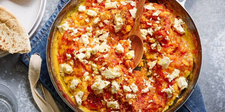 Strapatsada (Greek Tomato Scrambled Eggs)