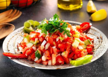 Çoban Salatası (Turkish Shepherd's Salad)