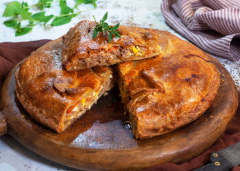 Empanada Gallega de Atún (Galician Tuna Empanada)