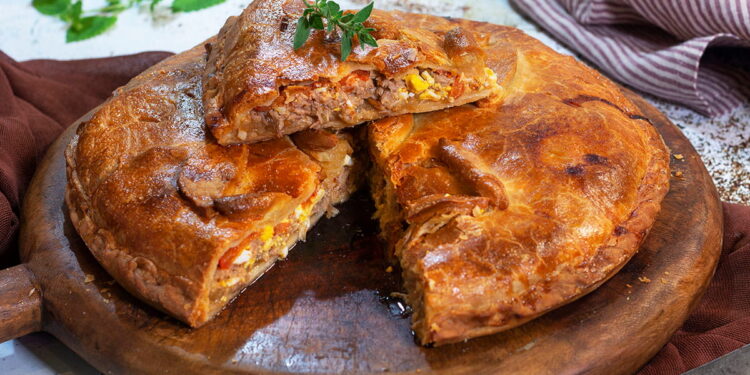 Empanada Gallega de Atún (Galician Tuna Empanada)