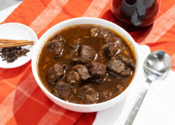 Alcatra Açoriana (Azorean Wine-Braised Beef, Terceira Style)