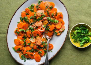 Slata Zemmouda (Moroccan Cooked Carrot Salad with Cumin)