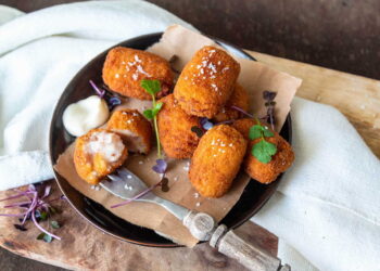 Croquetas de Jamón (Spanish Ham Croquettes)