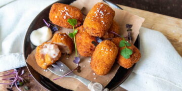 Croquetas de Jamón (Spanish Ham Croquettes)