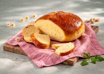 Massa Sovada (Azorean São Miguel Sweet Bread)