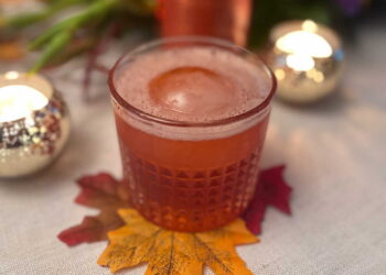 Rakomelo (Greek Spiced Honey and Raki Warming Drink)