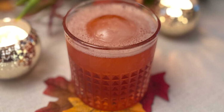 Rakomelo (Greek Spiced Honey and Raki Warming Drink)