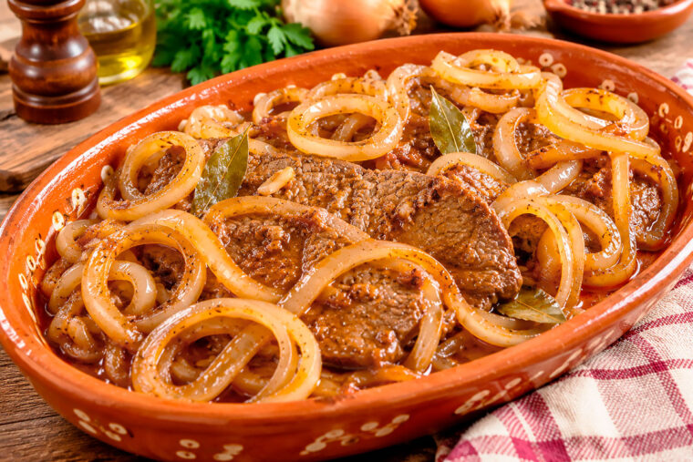 Bifes de Cebolada (Portuguese Beef Steaks Smothered in Onions)