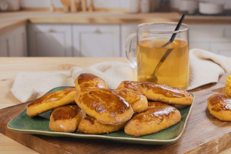 Broas Castelares (Portuguese Sweet Potato Christmas Cakes)