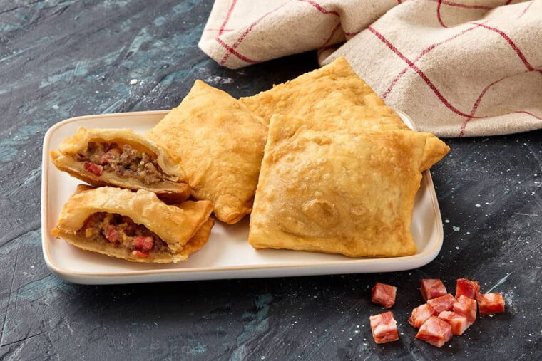 Pastéis de Massa Tenra (Northern Portuguese Fried Beef Turnovers)
