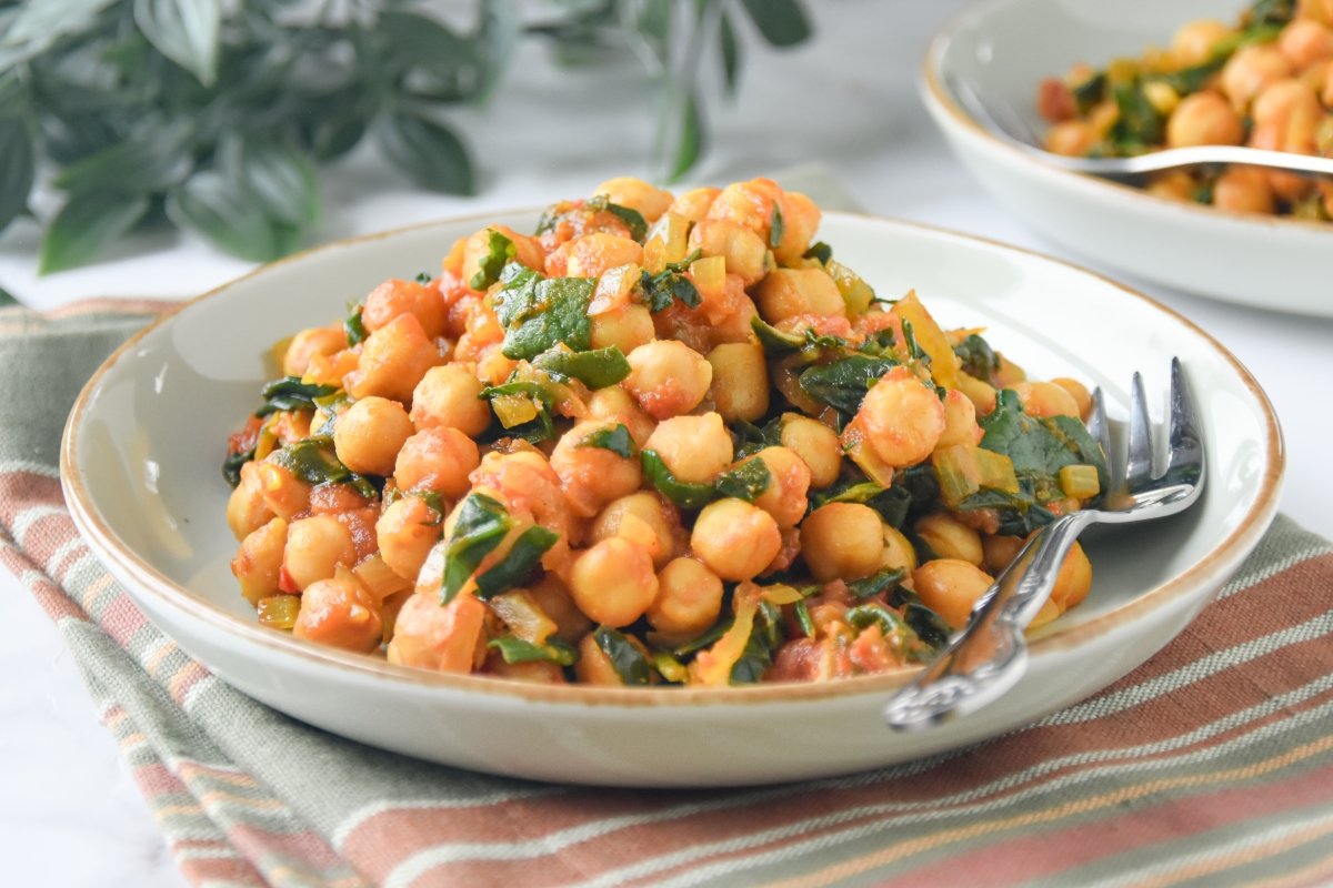 Espinacas con Garbanzos (Andalusian Spinach and Chickpea Tapa)
