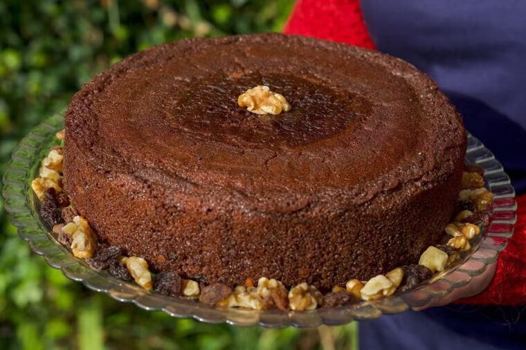 Bolo Preto da Madeira (Madeiran Black Christmas Cake)