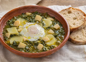 Sopa de Beldroegas (Alentejo Purslane Soup)